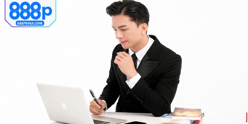 Anh chàng còn chú trọng tuyển dụng nhân viên năng lực 